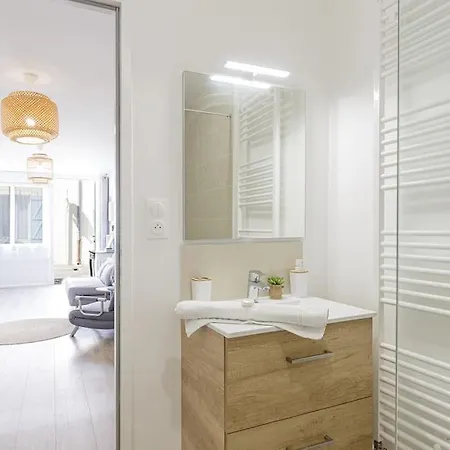 Cosy Studio Proche Gare Apartman *